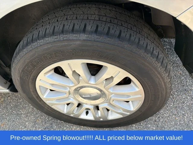 Used 2016 Silver Lincoln Select image 20
