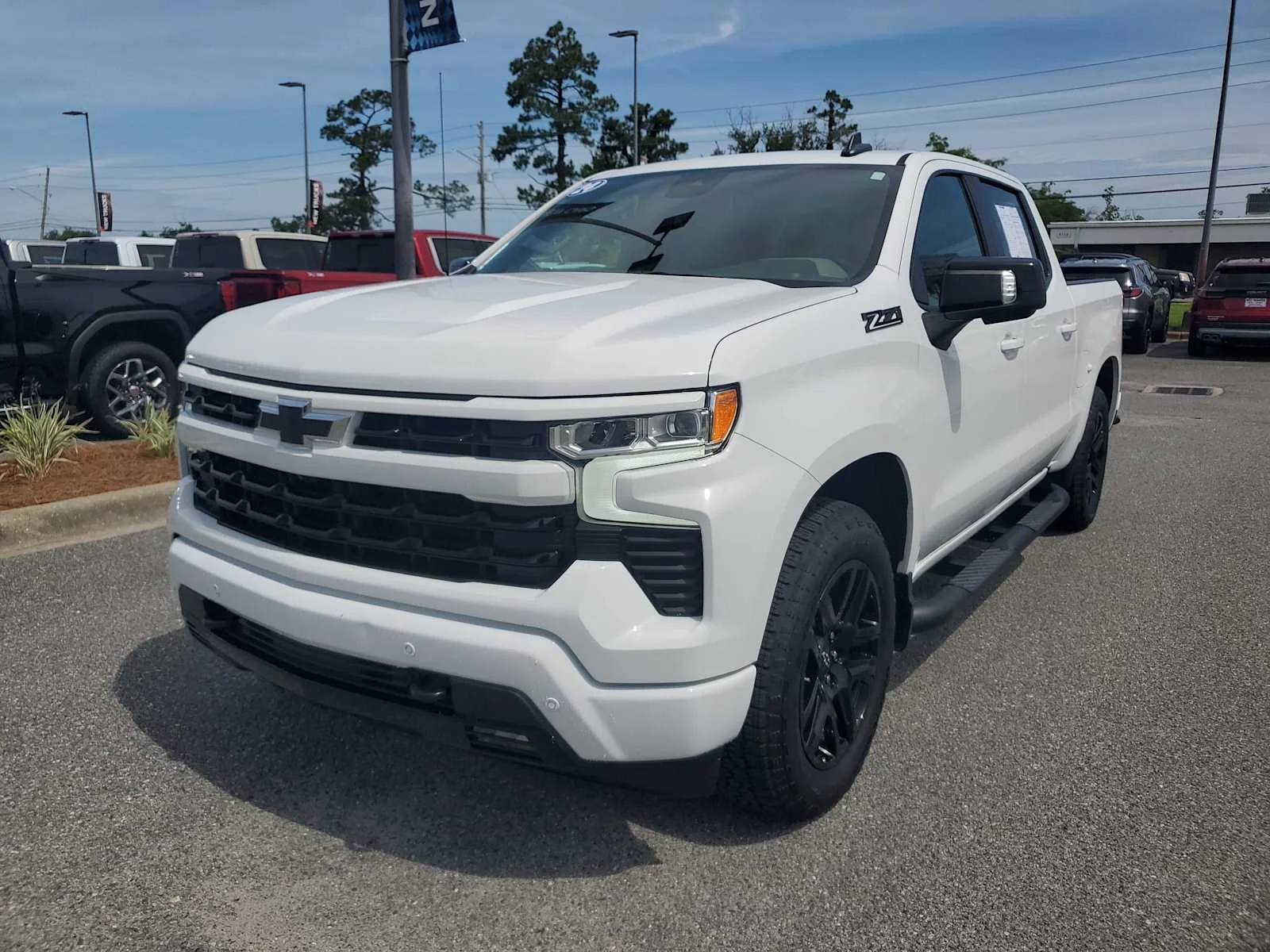 Used 2024 Summit White Chevrolet RST image 1