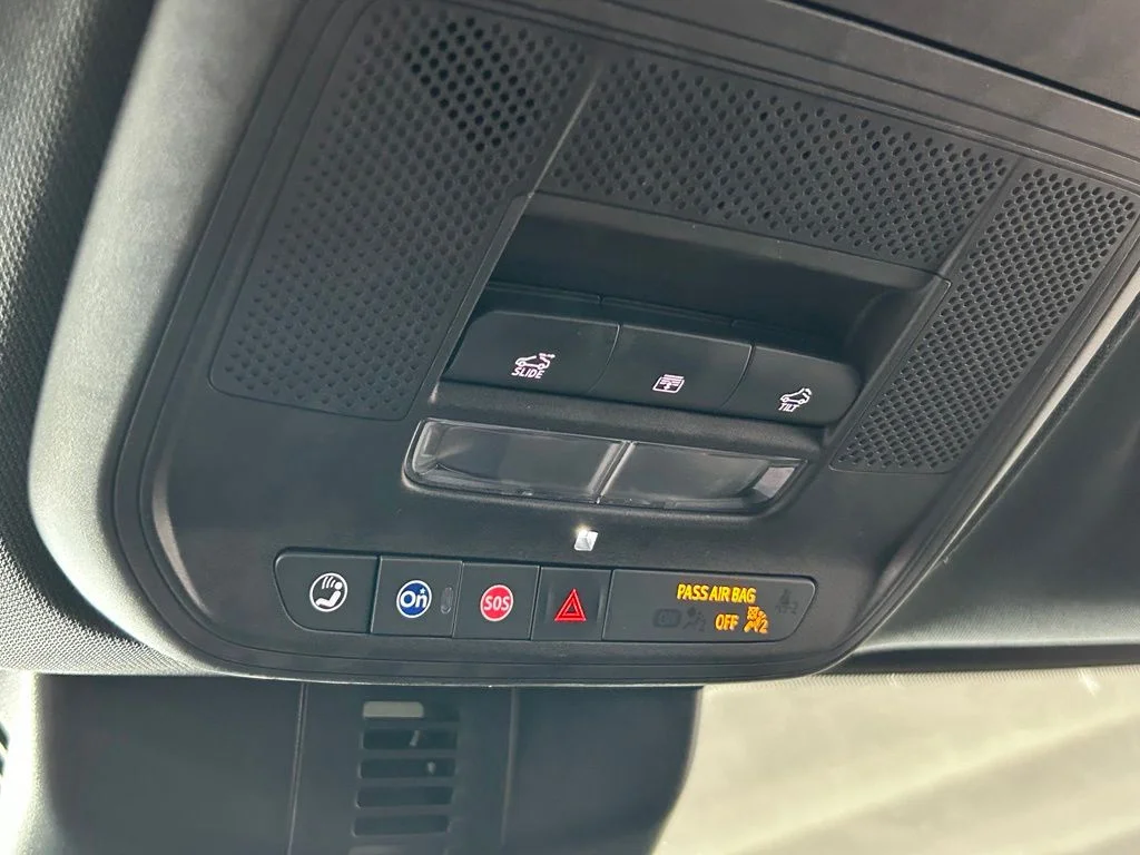 Used 2024 Ebony Twilight Metallic GMC Elevation image 31