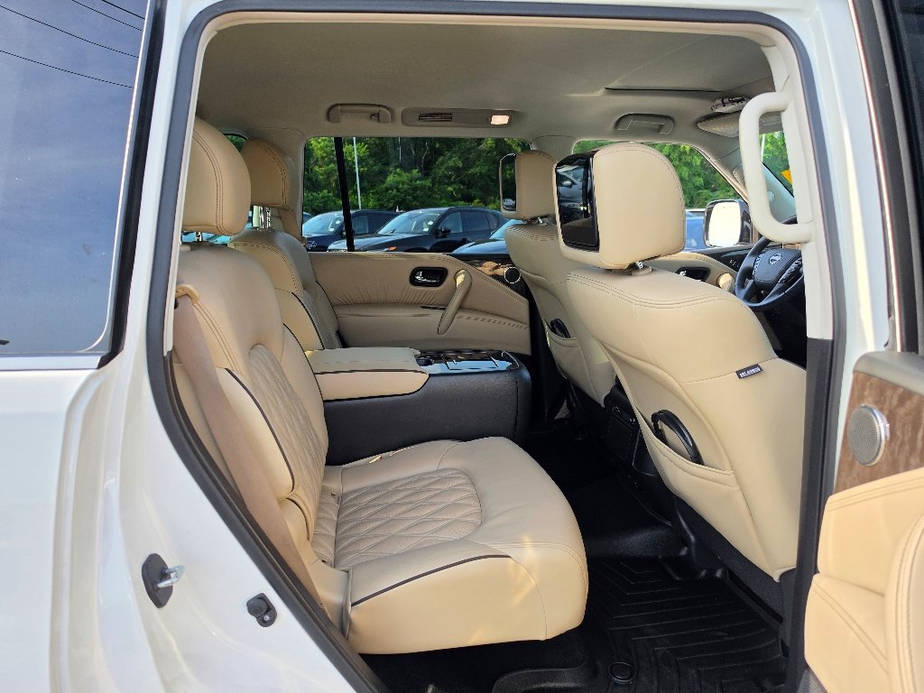 Used 2023 Aspen White TriCoat Nissan Platinum image 32