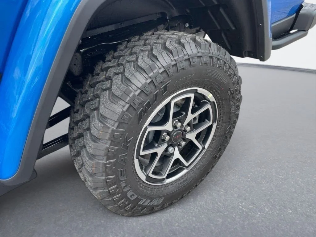 New 2026 Hydro Blue Pearl-Coat Exterior Paint Jeep Rubicon X image 10