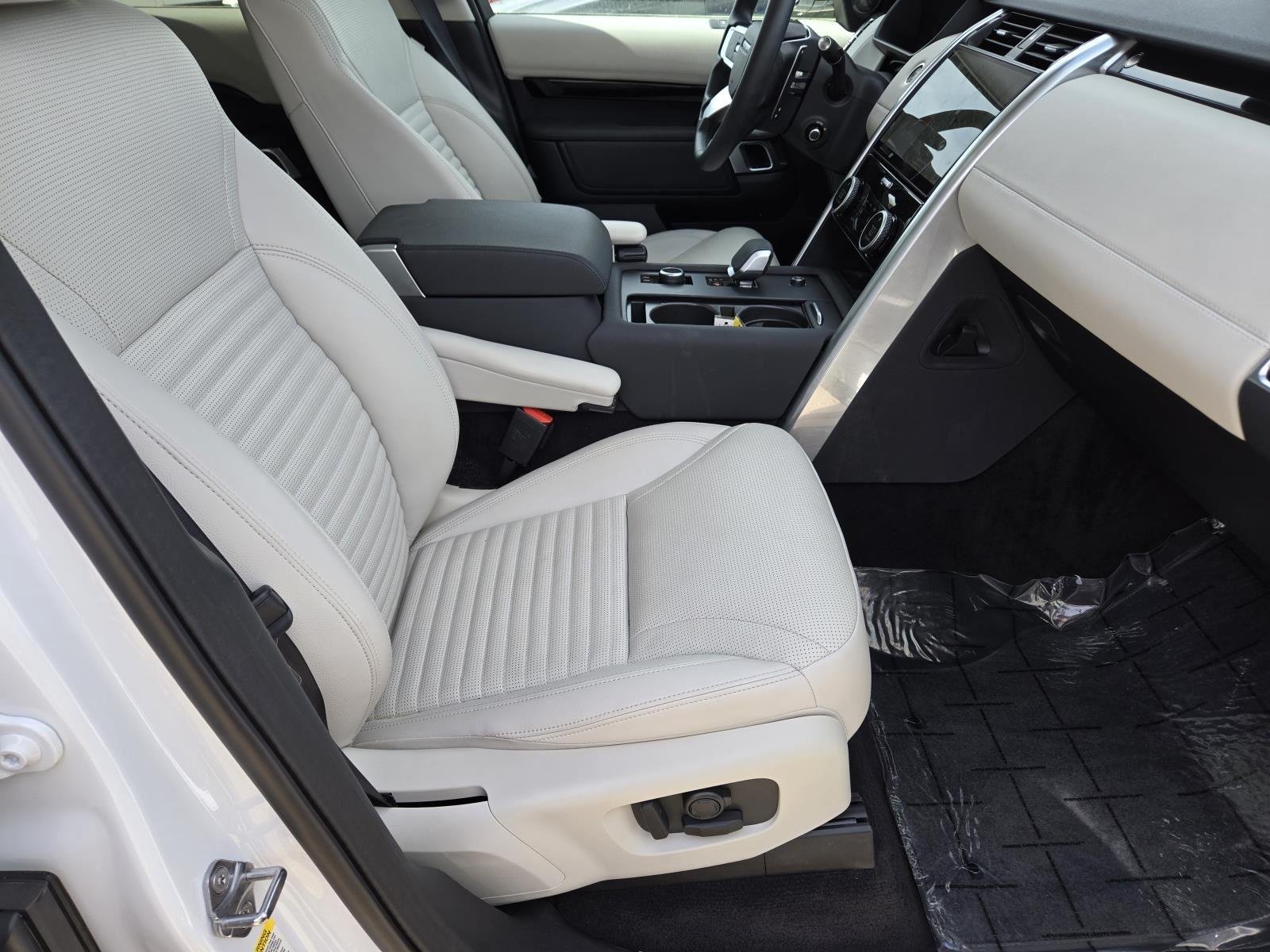 Used 2025 Fuji White Land Rover S image 42