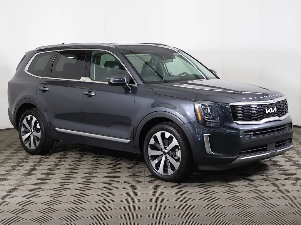 Used 2022 Gray Kia S image 59