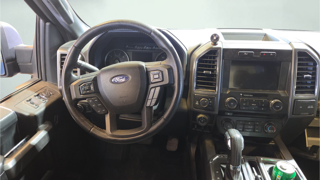 Used 2018 Blue Ford XLT image 10