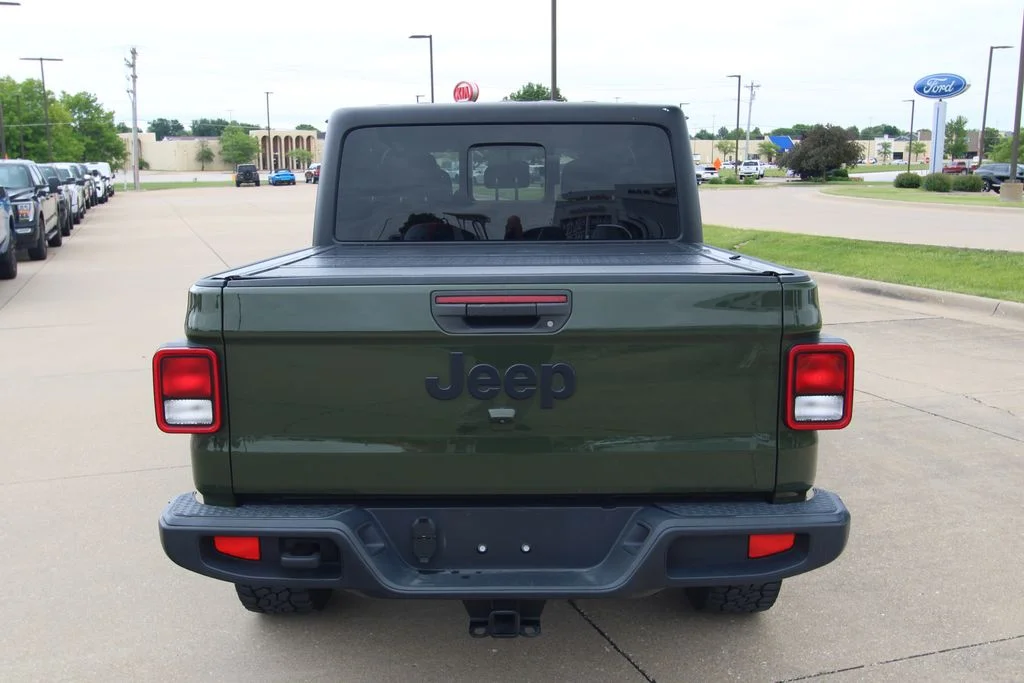 Used 2022 Green Jeep Sport image 16