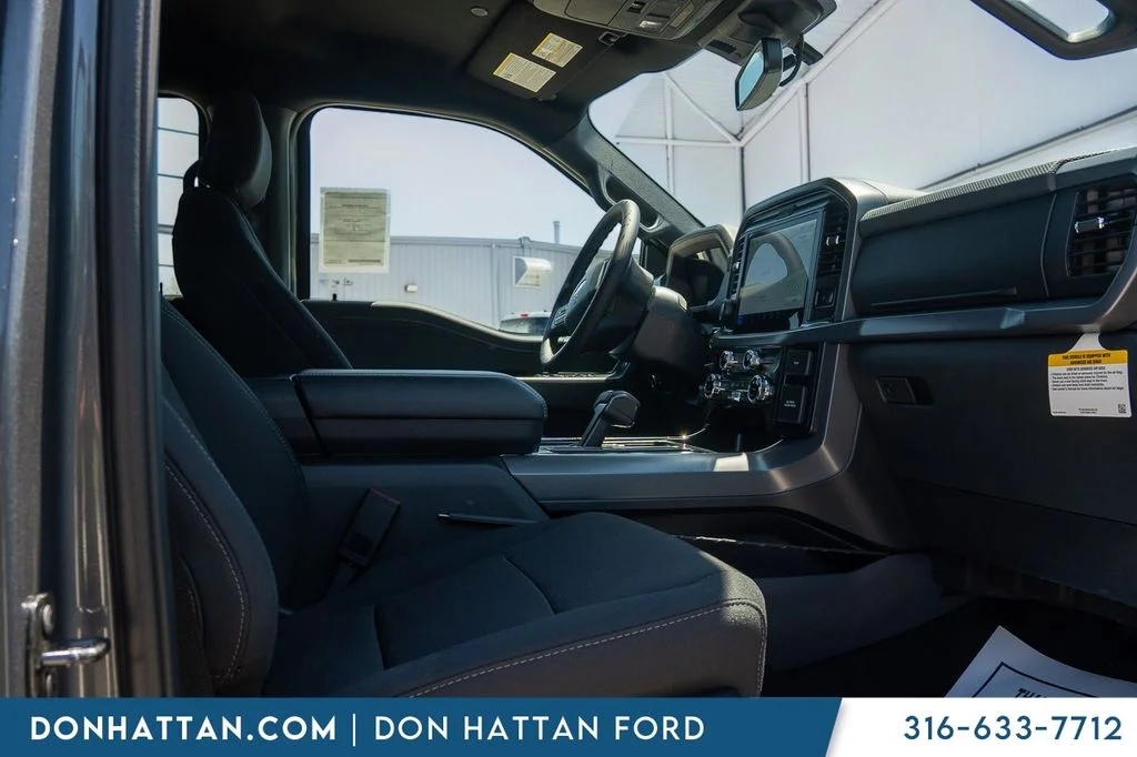 New 2026 Carbonized Gray Metallic Ford XLT image 24