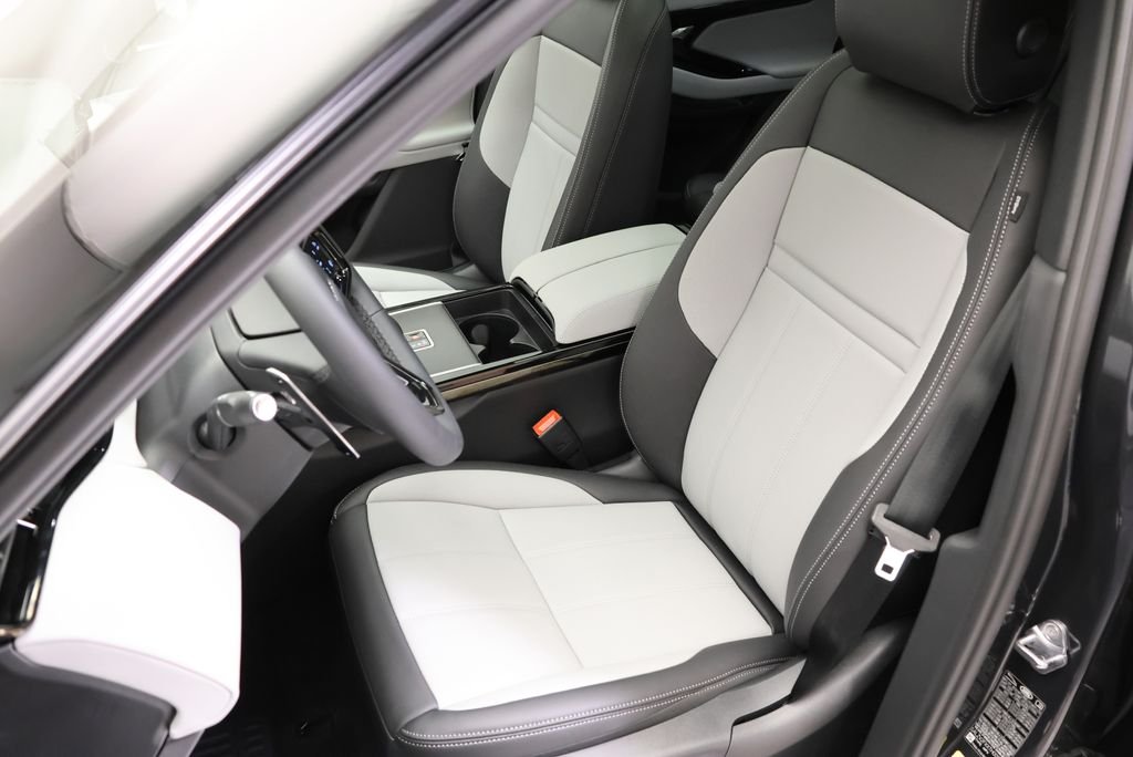 New 2026 Carpathian Grey Land Rover Hoxton Edition image 30