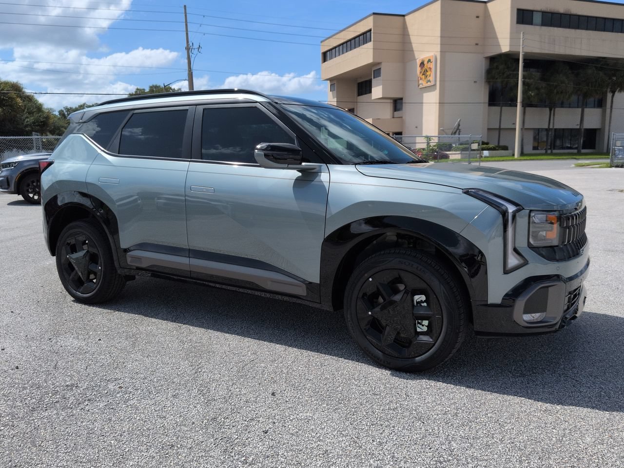 New 2027 Iceberg Green Kia X-Line S image 1