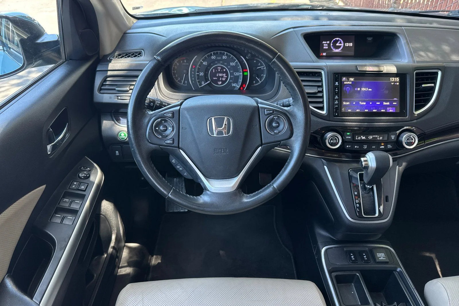 Used 2016 Mountain Air Metallic Honda EX-L image 6