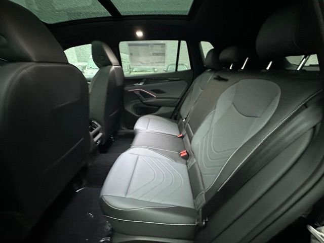 New 2026 Deep Black Pearl Volkswagen 2.0T SE R-Line Black image 25