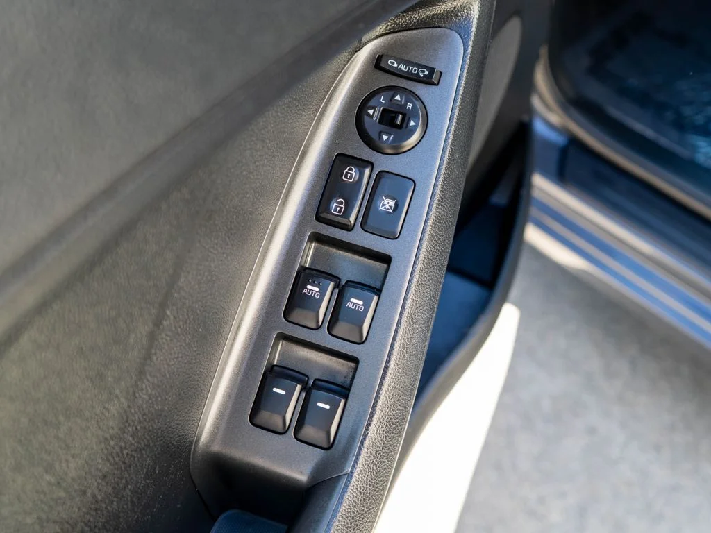 Used 2014 Blue Kia EX image 16