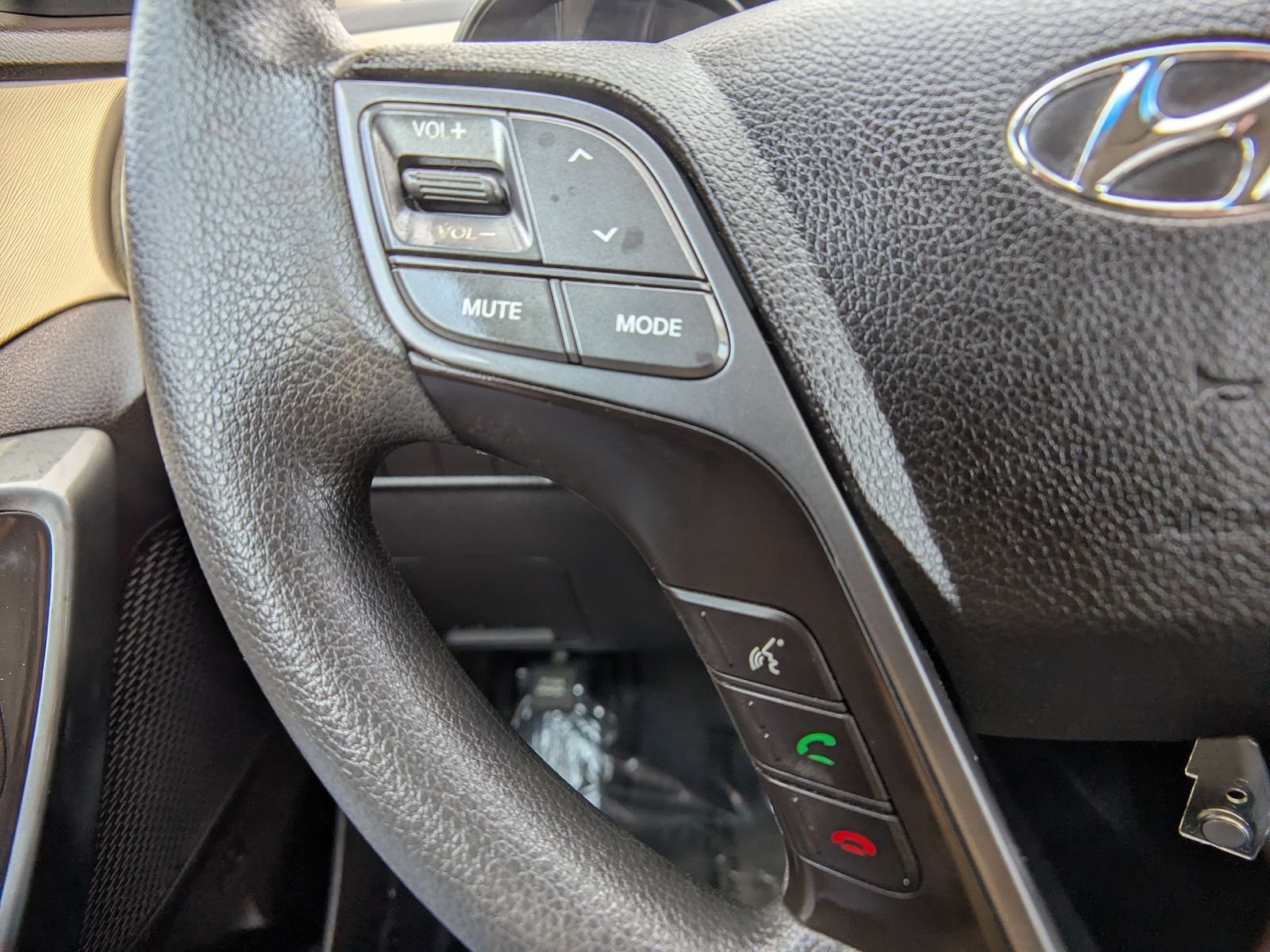 Used 2019 Brown Hyundai SE image 25