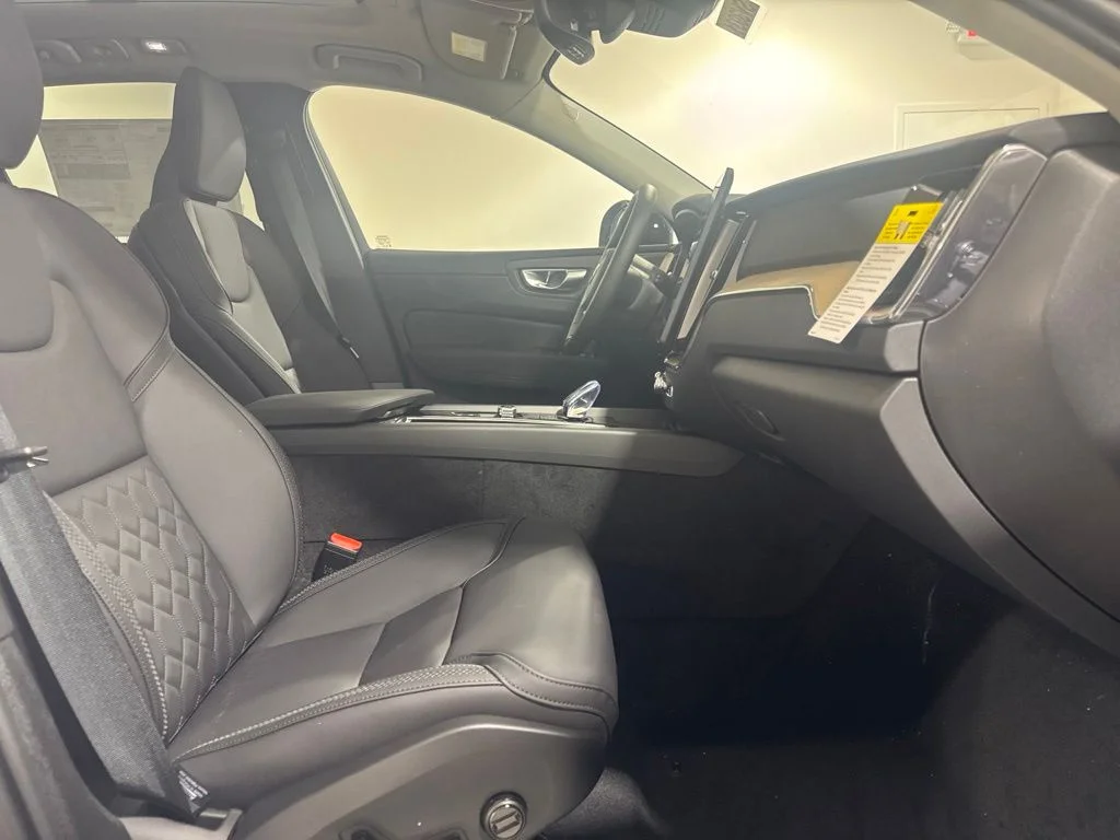 New 2026 Aurora Blue Volvo T8 Plus image 29