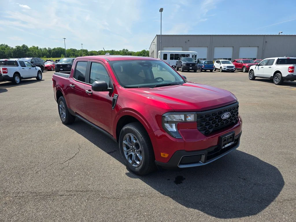 Used 2026 Red Ford XLT image 3