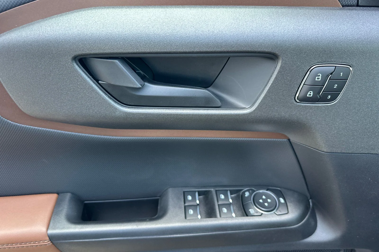 New 2026 Carbonized Gray Metallic Ford Outer Banks® image 7