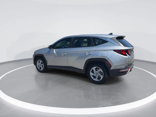 Used 2024 Silver Hyundai SE image 6