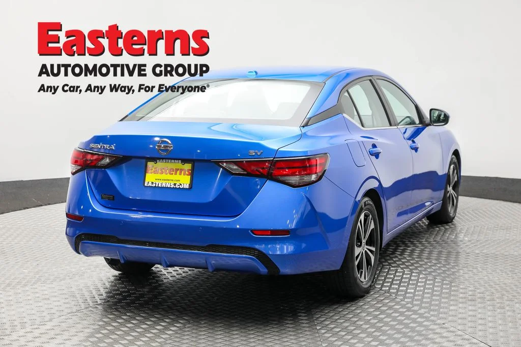 Used 2021 Blue Nissan SV image 5