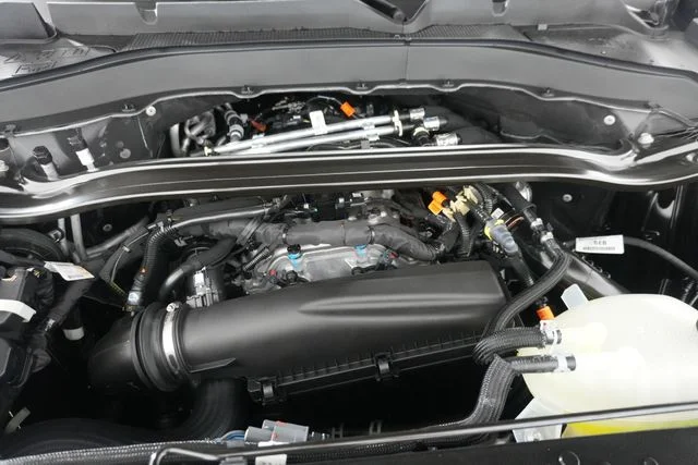 New 2027 Agate Black Metallic Ford Platinum™ image 35