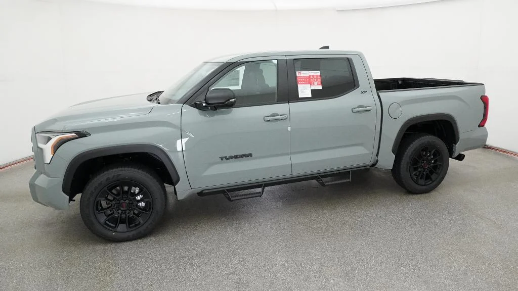 New 2026 Lunar Rock Toyota SR5 image 5