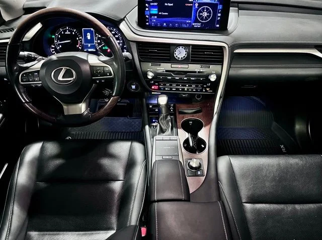 Used 2022 White Lexus 350L image 29