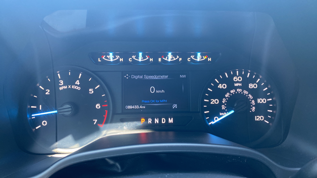 Used 2018 Blue Jeans Metallic Ford XL image 17