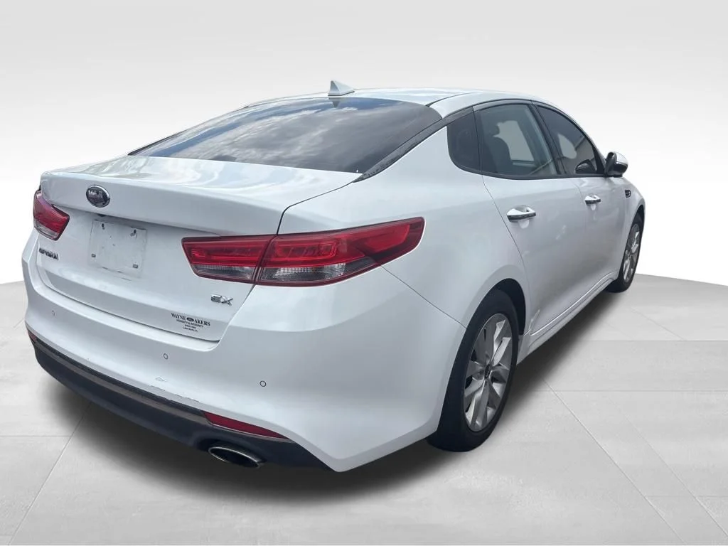 Used 2018 White Kia EX image 7