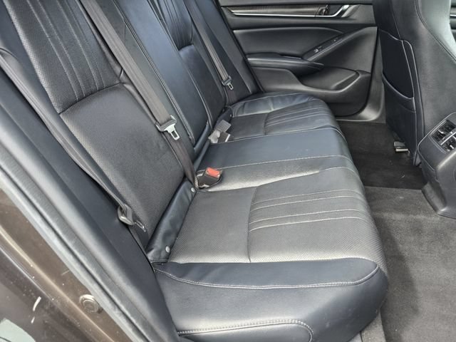 Used 2018 Black Honda Touring 1.5T image 21