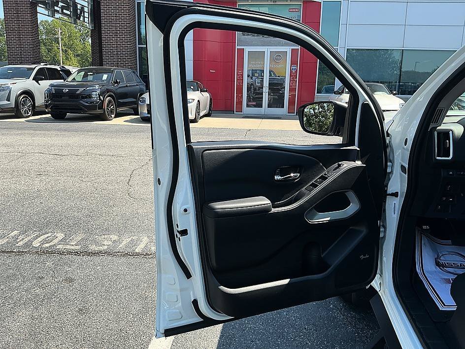 Certified Used 2025 Glacier White Nissan SL image 11