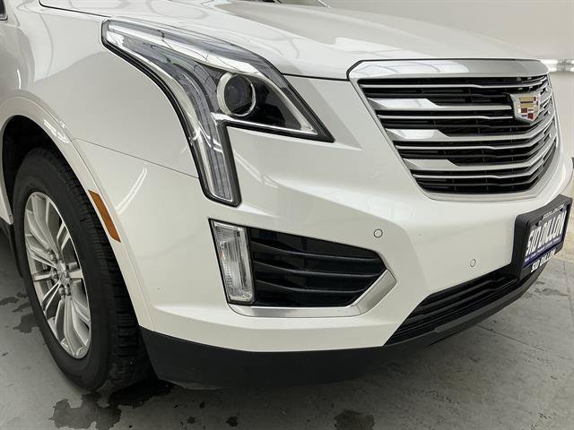 Certified Used 2017 Crystal White Tricoat Cadillac Luxury AWD image 27