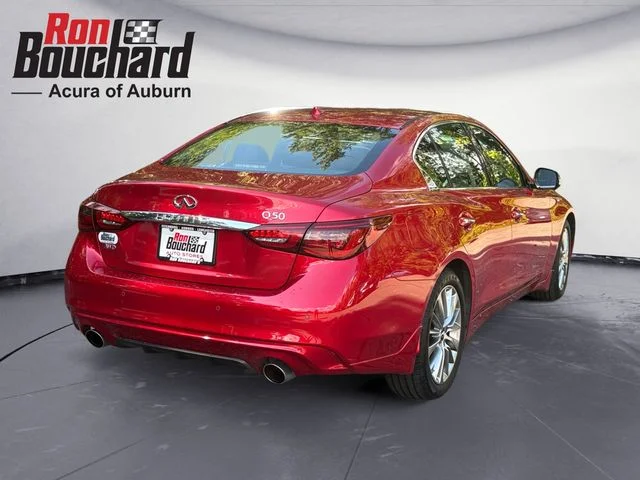 Used 2023 Red INFINITI LUXE image 2