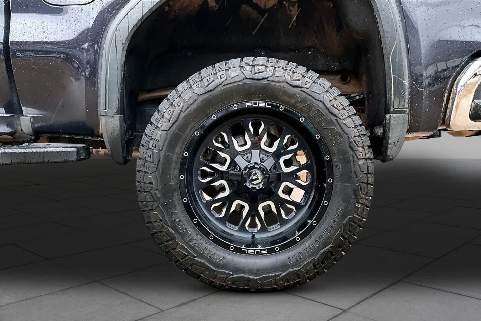 Used 2023 Titanium Rush Metallic GMC SLT image 11