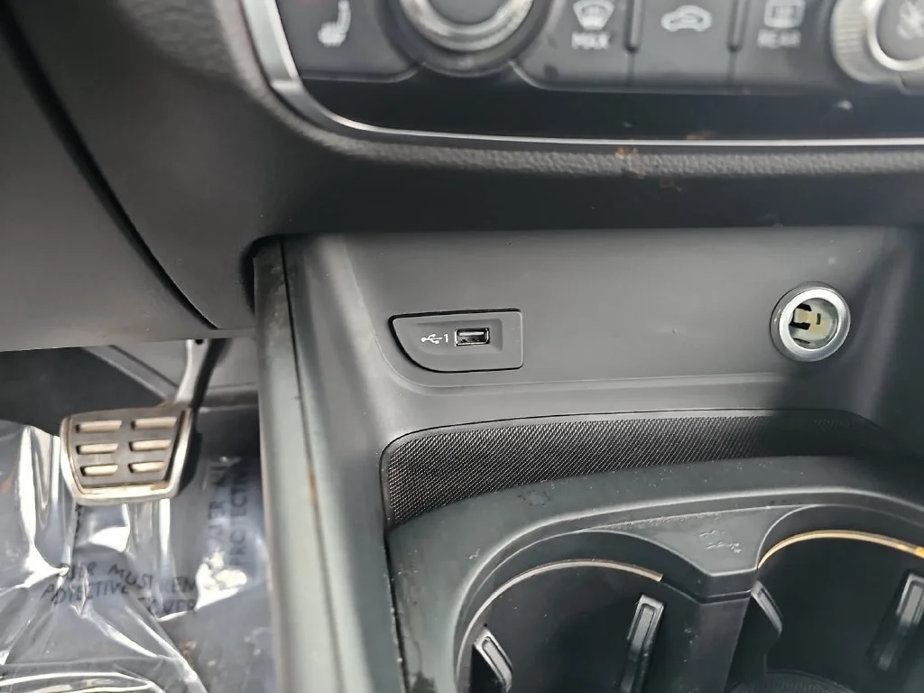 Used 2017 Gray Audi 1.4T Premium image 24