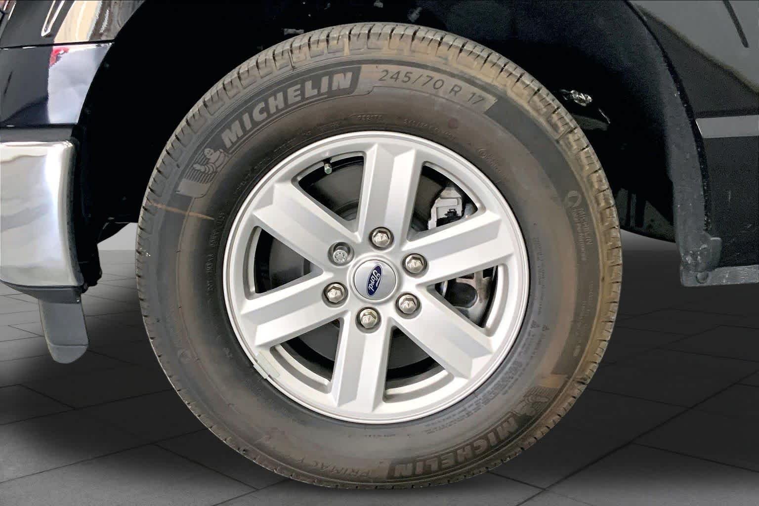 New 2026 Agate Black Metallic Ford XL image 9