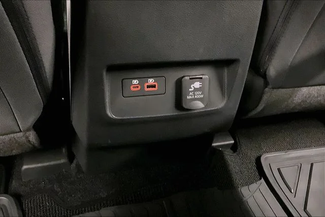 Used 2022 Super Black Nissan SV image 32