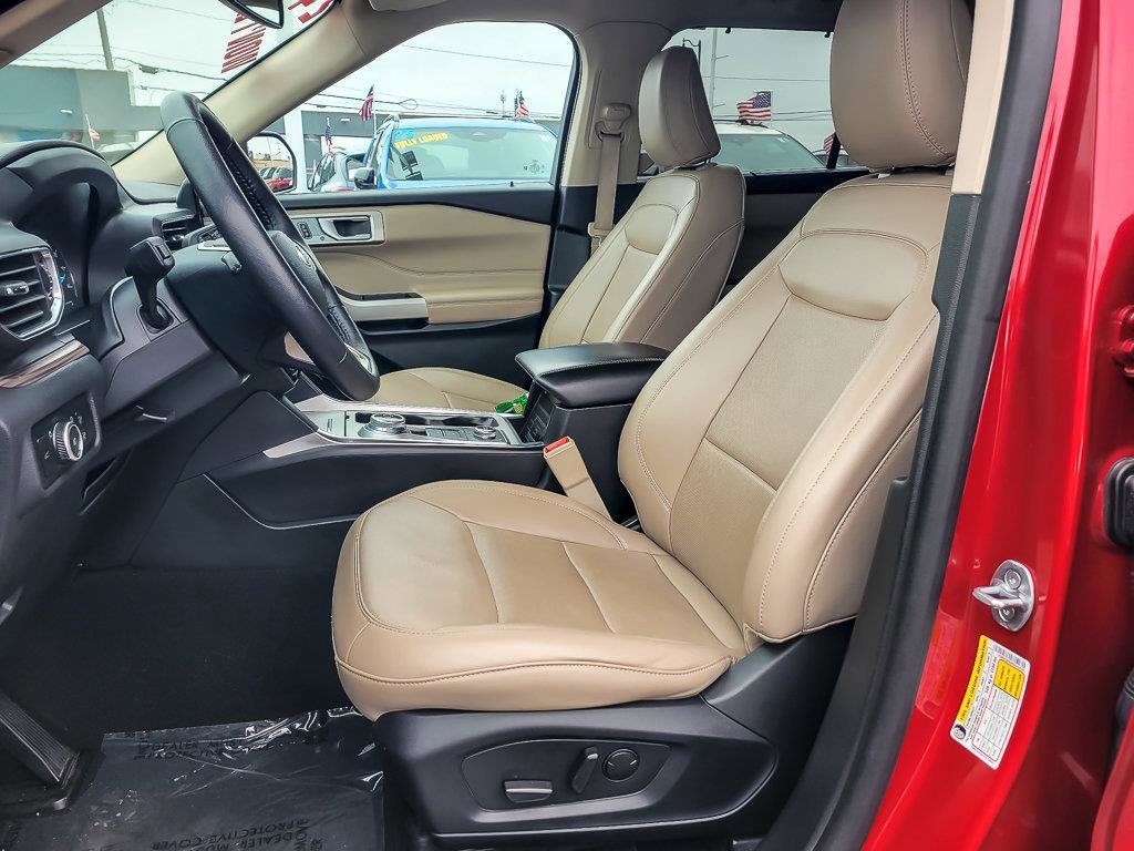 Used 2024 Rapid Red Metallic Tinted Clearcoat Ford Limited image 13