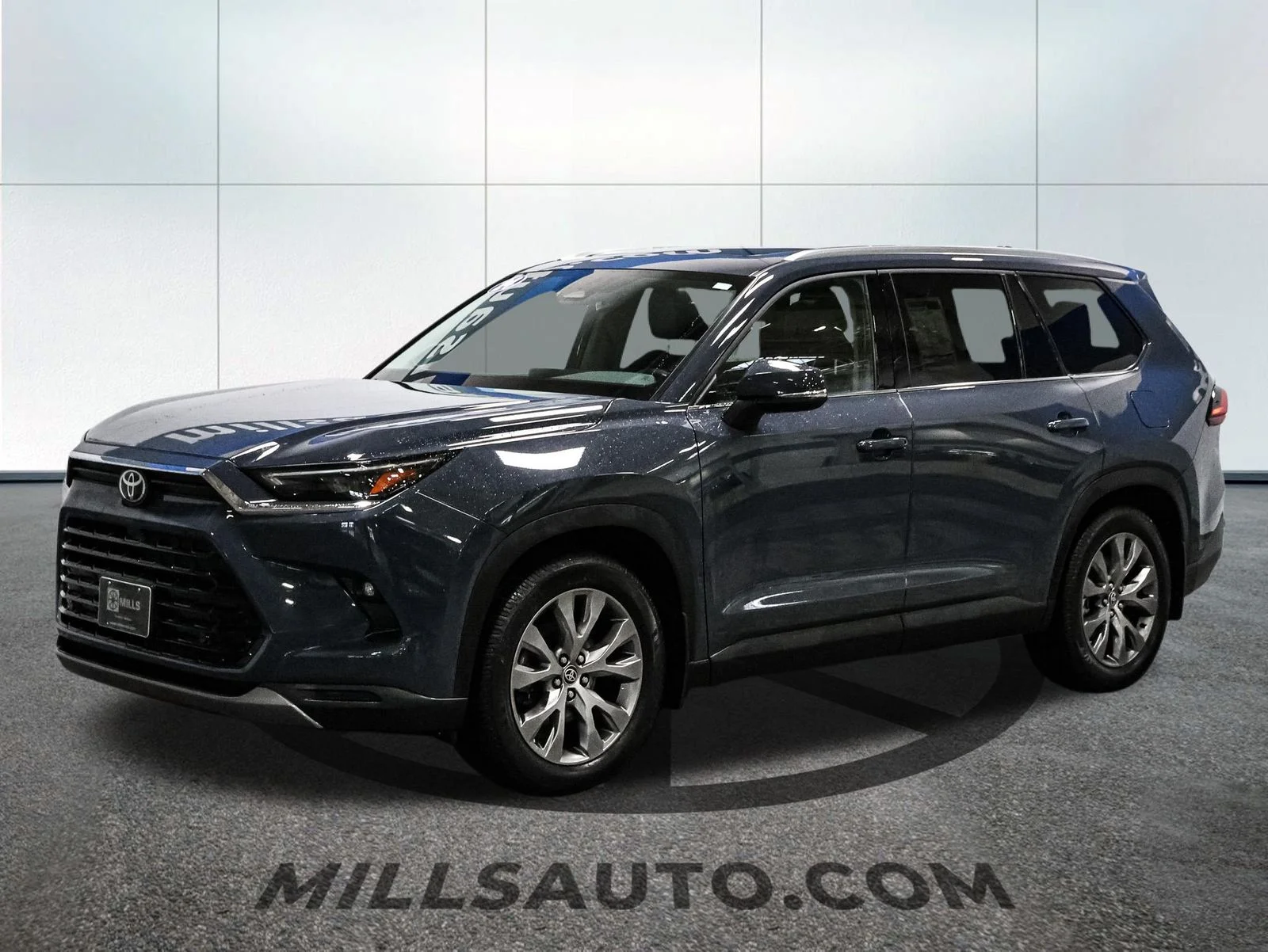 Used 2024 Toyota Grand Highlander Limited with VIN 5TDAAAB52RS012709 for sale in Willmar, Minnesota