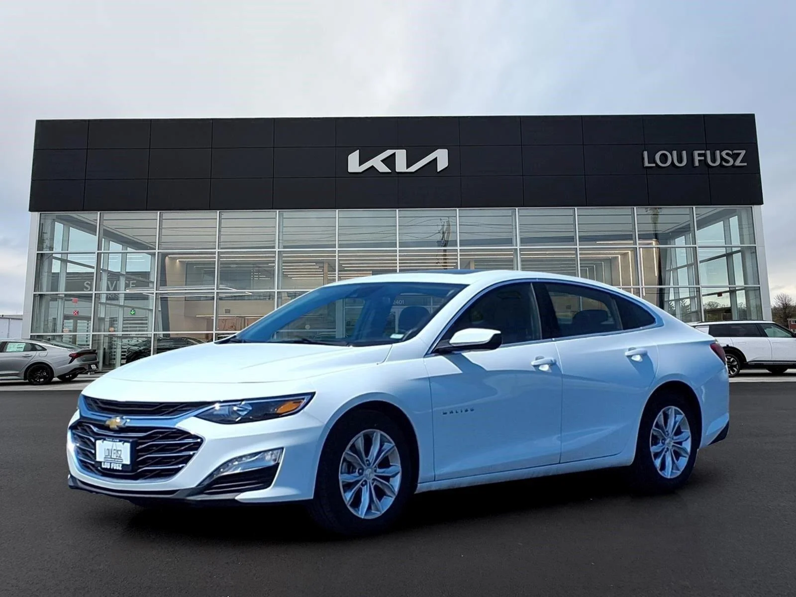 Used 2024 Summit White Chevrolet LT image 1