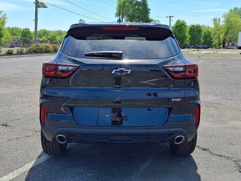 New 2026 Mosaic Black Metallic Chevrolet RS image 7