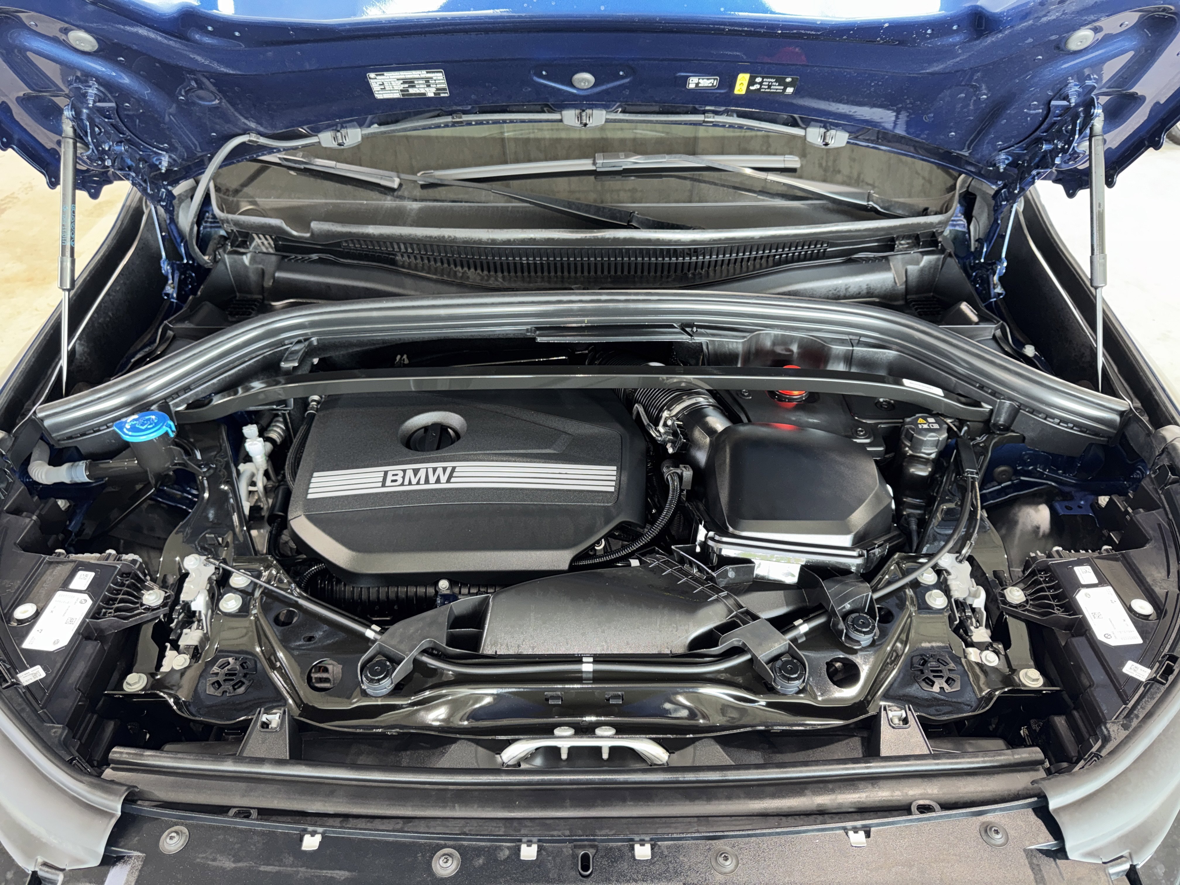 Used 2025 Phytonic Blue Metallic BMW xDrive28i image 35