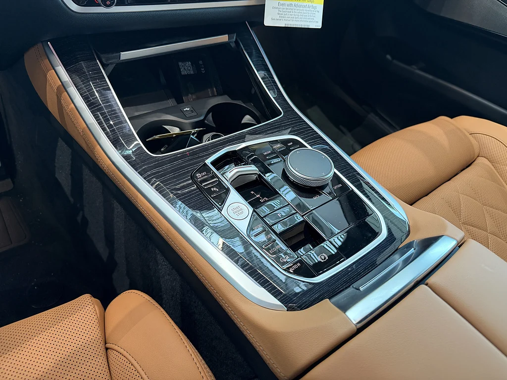New 2026 Alpine White BMW xDrive40i image 10