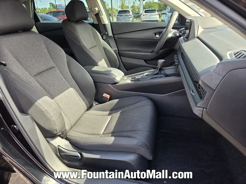 Used 2024 Crystal Black Pearl Honda LX CVT image 14