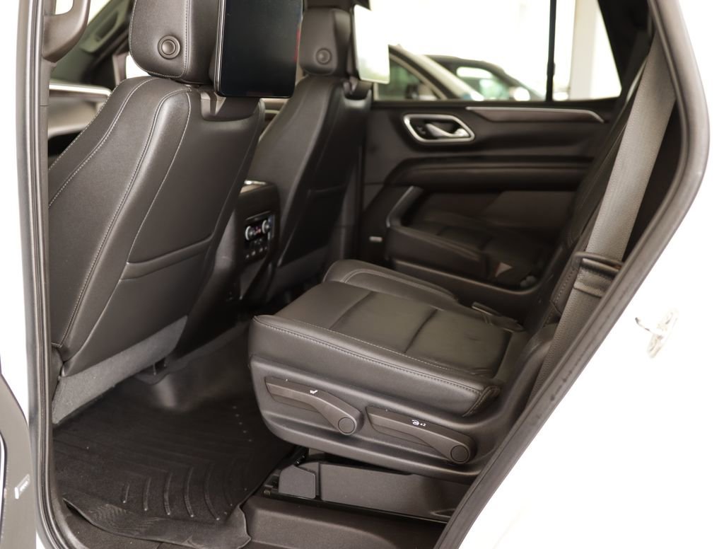 Used 2021 SUMMIT WHITE Chevrolet LT image 31
