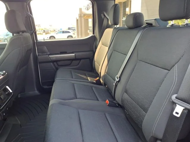 Used 2023 Oxford White Ford XLT image 16