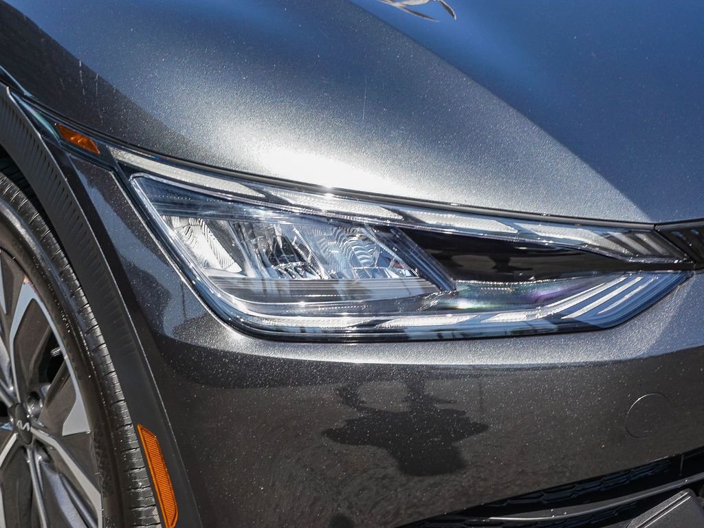 Used 2024 Gray Kia Light image 11
