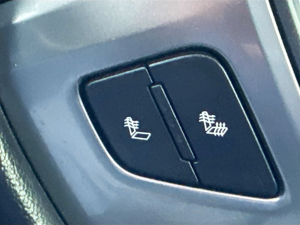 Used 2015 BLACK Chevrolet LT image 23
