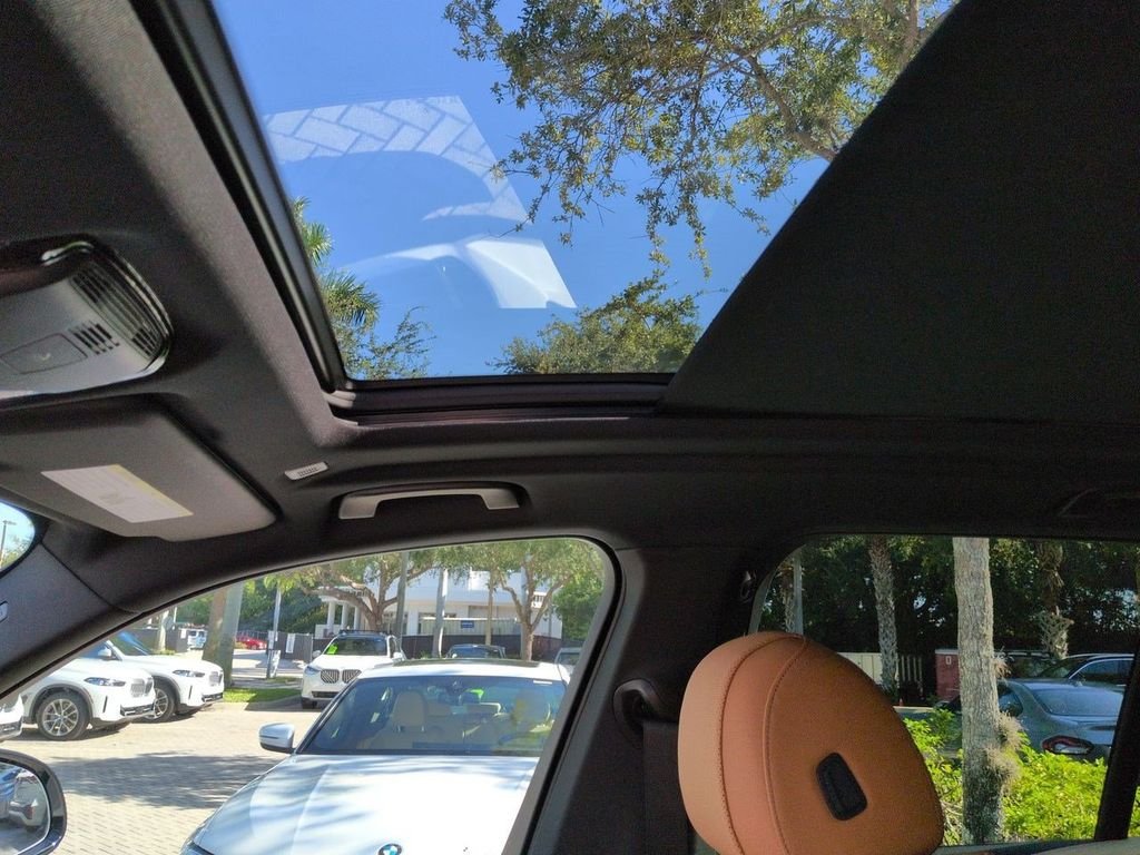 New 2026 White Metallic BMW xDrive40i image 20