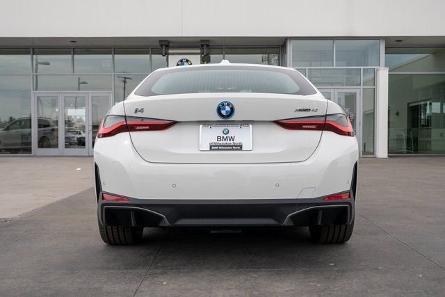 Certified Used 2025 Alpine White BMW xDrive40 image 6