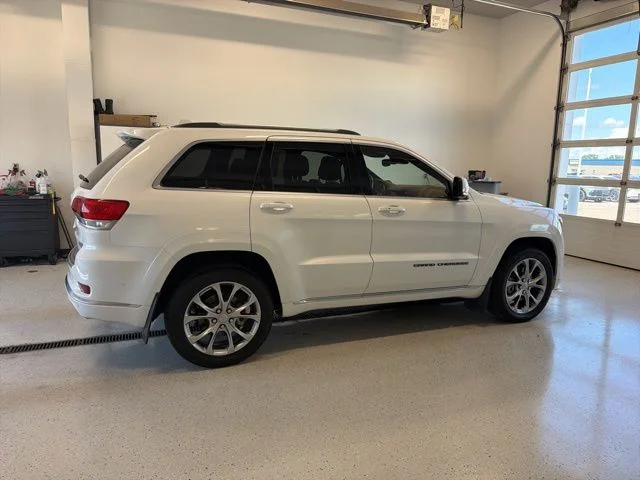 Used 2021 White Jeep Summit image 10
