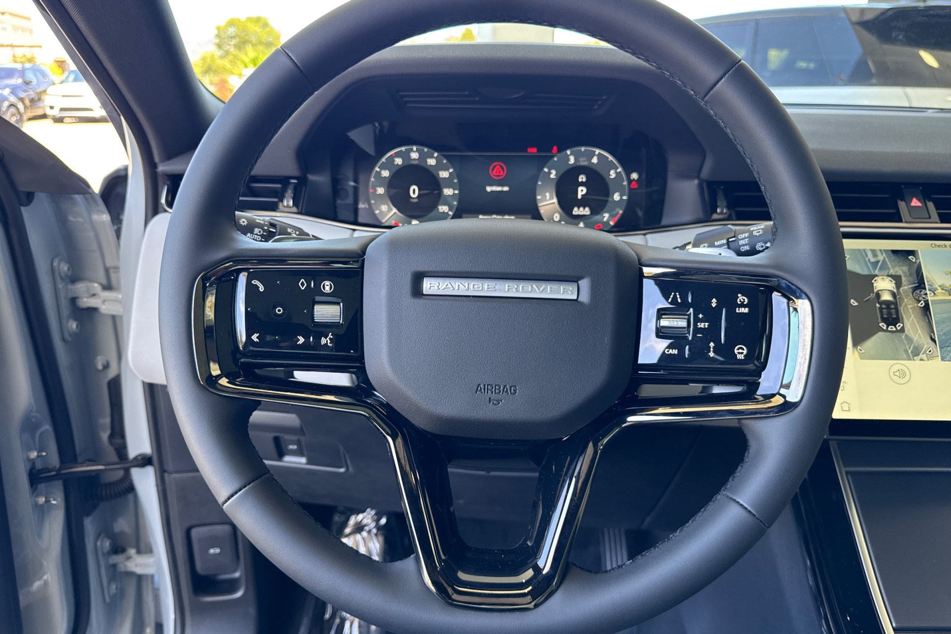 New 2026 Arroios Grey Land Rover Core S image 25