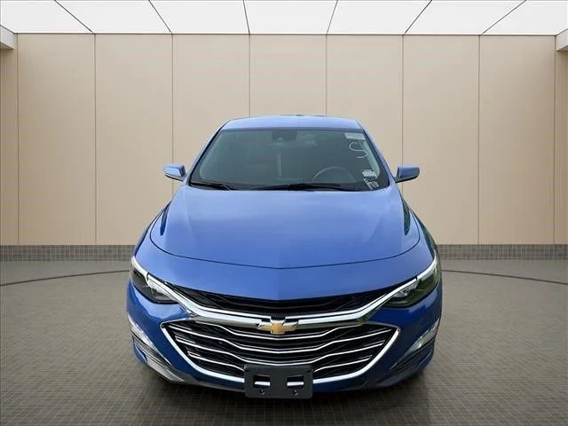 Used 2023 Blue Chevrolet LT image 6